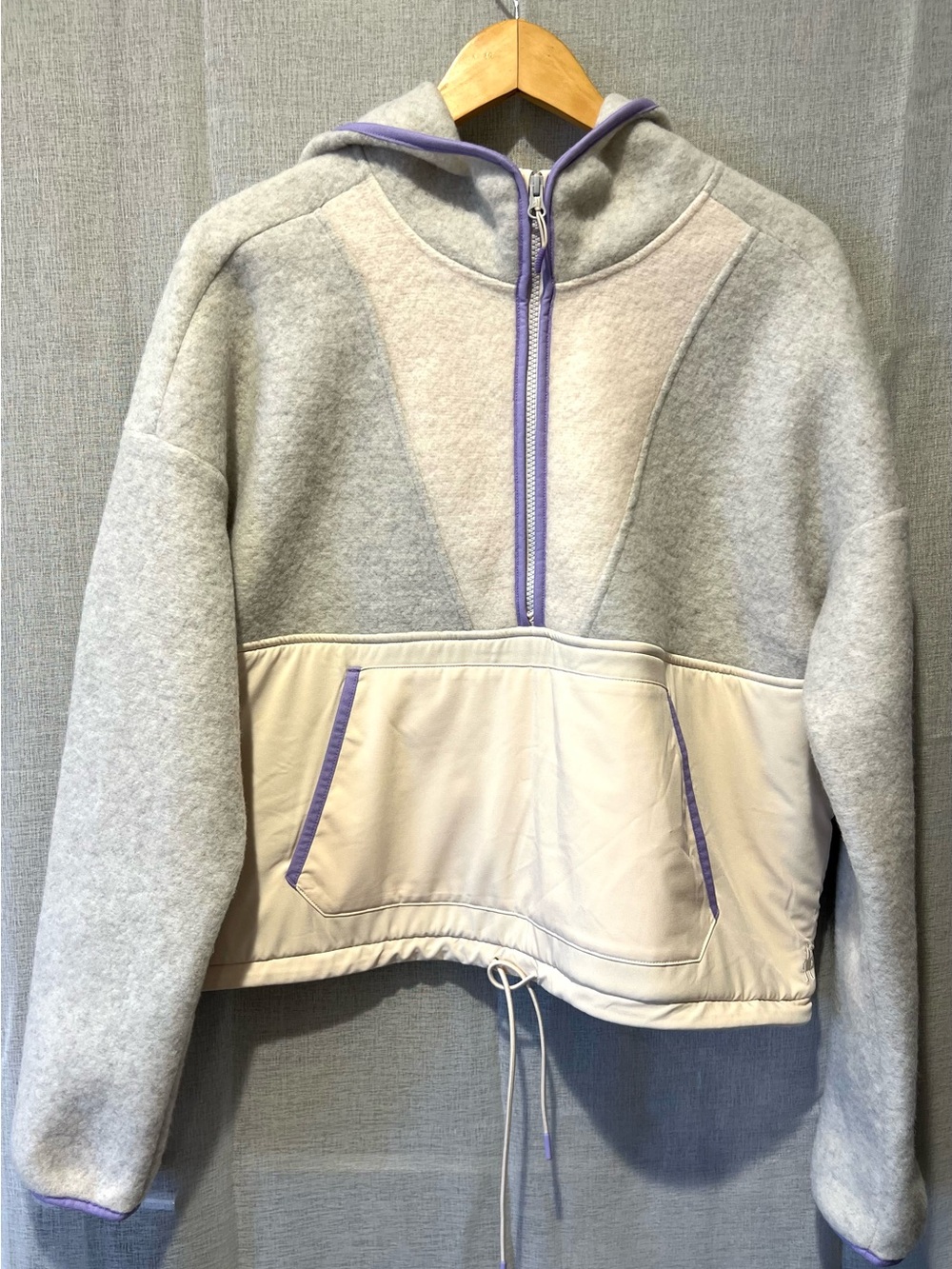 Beautiful Smartwool Women's Gray & Cream Half-Zip Hooded with Purple Trim